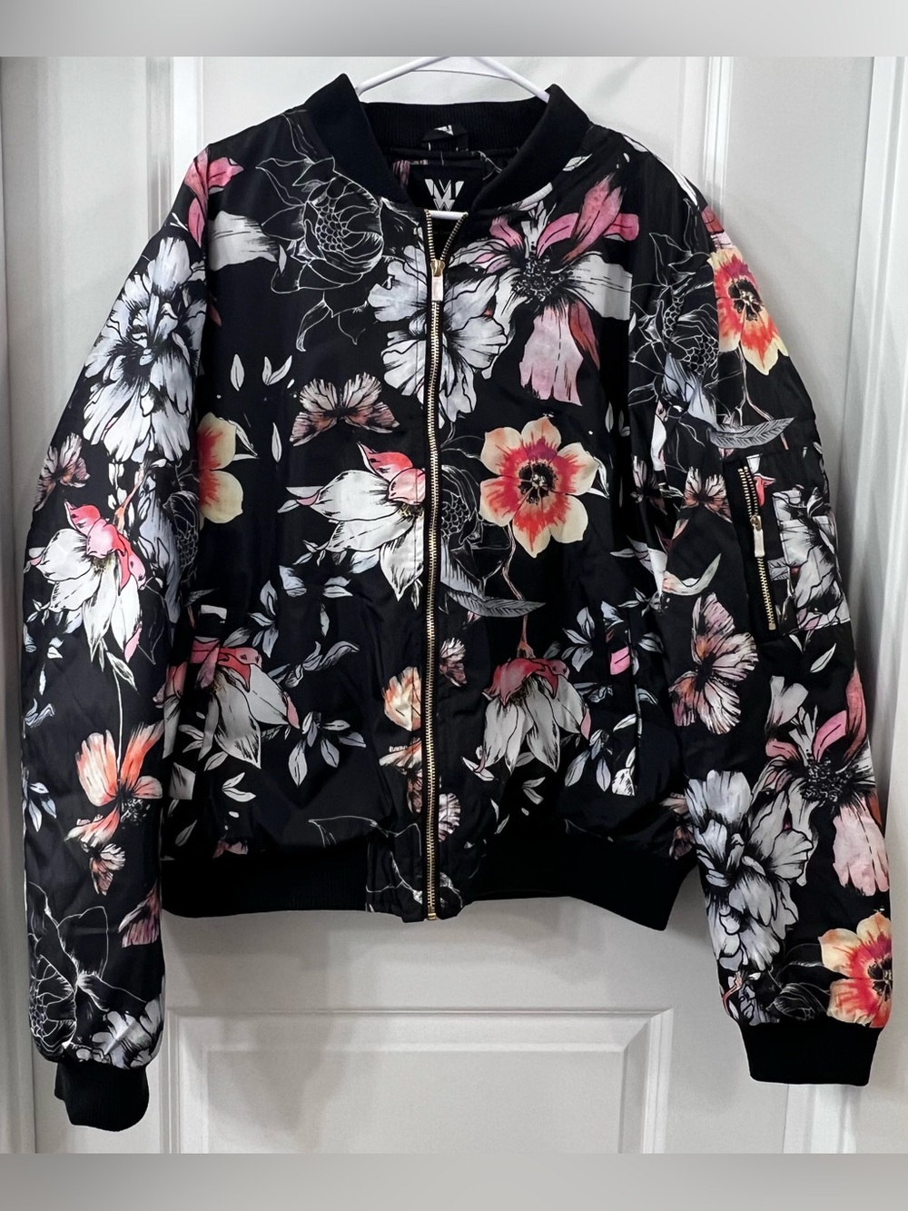 NWOT Women’s White Mark Black Floral Bomber Jacket, 2XL